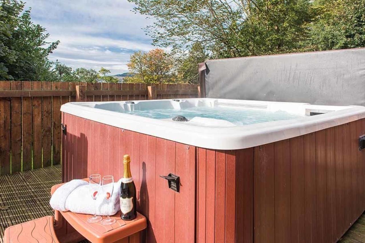 The Granary With Hot Tub Near Perth Perthshire Forgandenny Exterior foto