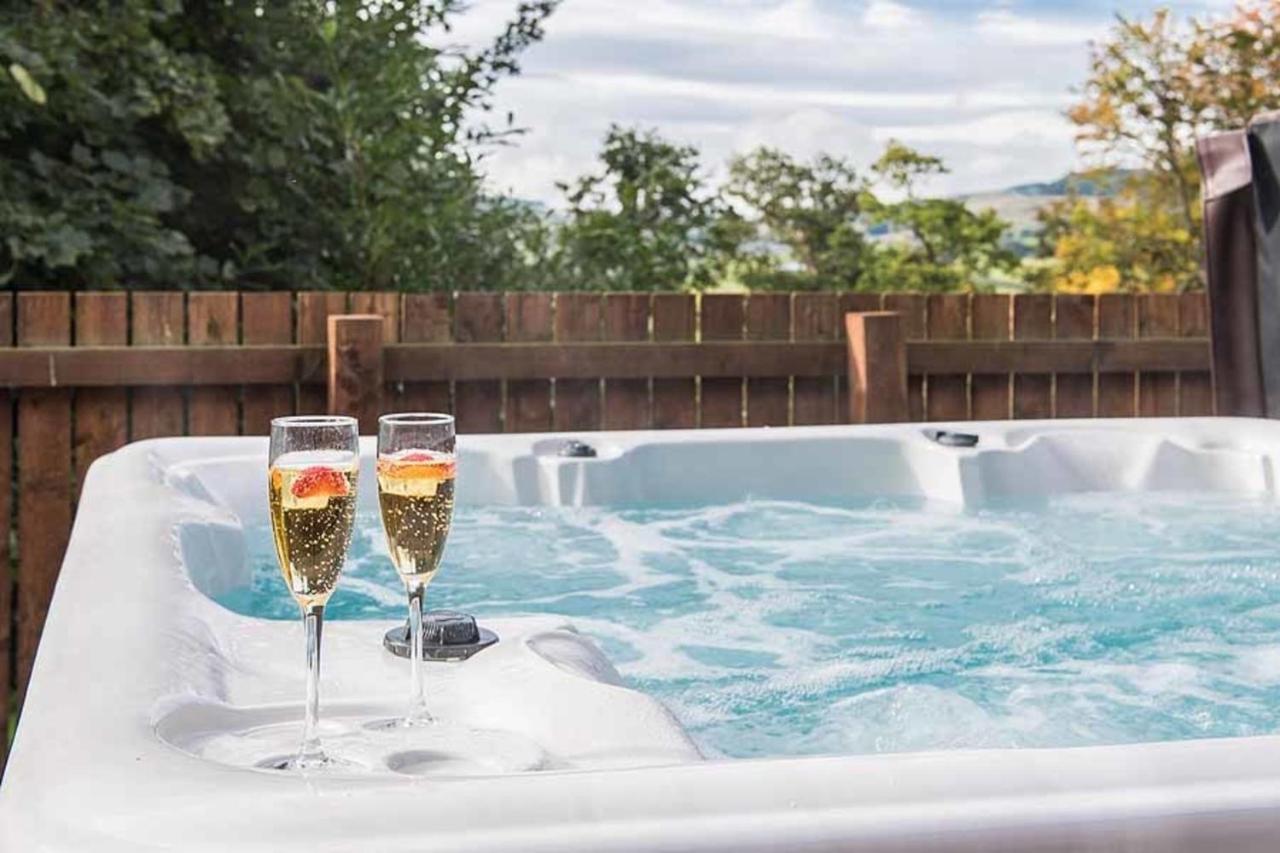 The Granary With Hot Tub Near Perth Perthshire Forgandenny Exterior foto