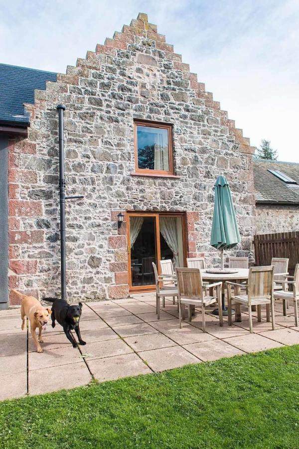 The Granary With Hot Tub Near Perth Perthshire Forgandenny Exterior foto